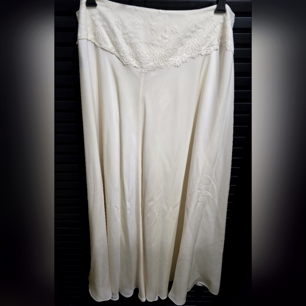 Untagged Silk And Lace Skirt 22W